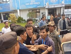 Jurnalis Dipukul Oknum Satpol PP Saat Liput Aksi Demonstrasi di Ternate