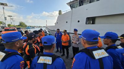 Kapal LCT SJP 168 A Terbalik Di Perairan Ternate, 4 Orang Masih Dalam Pencarian.