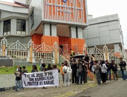 Mahasiswa Ternate Gelar Aksi Tolak RUU TNI, Suarakan Supremasi Sipil