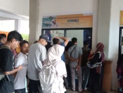 Pelabuhan Ferry ASDP Bastiong Ternate Dipadati Penumpang Jelang Lebaran, Layanan Mudik Gratis Dibuka