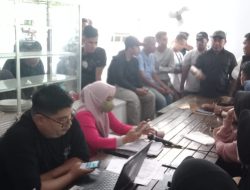 Antrean Padat Pengambilan Tiket Kapal Bersubsidi di Ternate, Penumpang Protes Penundaan