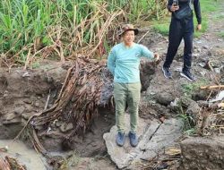 Bupati Kudus Sam’ani Intakoris Tinjau Tanggul Sungai Jebol di Desa Pladen, Jekulo