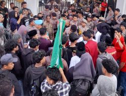 Aksi Damai Berujung Kekerasan, Mahasiswa Maluku Utara Dipukul Oknum Polisi