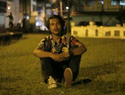 Patuh pada Partai atau Pihak Rakyat?