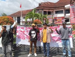 IPMM Gelar Demo di Depan Kantor Kejati Maluku Utara, Tuntut Periksa Kadinkes Halsel dan Kapus Pulau Makian