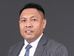 iPad dan Pakaian Dinas “Tutup Mulut”. Sorotan Tajam Terhadap Salah Satu Anggota DPRD Kota Ternate