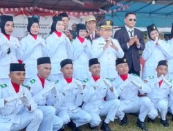 Suasana Penurunan Bendera di Desa Bisui Dipenuhi Antusiasme dan Semangat Kemerdekaan