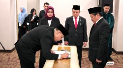 Lantik Pejabat Fungsional, Wamen Ossy Harapkan Peran Dosen Lektor dalam Transformasi STPN