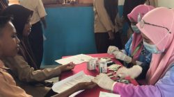 Dinas Kesehatan lakukan pemeriksaan kesehatan gratis di Sekolah yang berada di Desa Kawalo dan Woyo