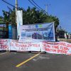 Warga Jambula Palang Jalan, Tuntut Gubernur Maluku Utara Tuntaskan Aspirasi Nelayan