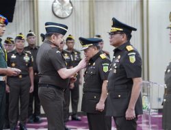 Jaksa Agung Lantik Jaksa Agung Muda Pembinaan dan Staf Ahli,Tekankan Integritas dan Penguatan Institusi