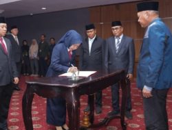 Perkuat Birokrasi, Wagub Malut Sarbin Sehe Lantik Tujuh Pejabat Eselon II
