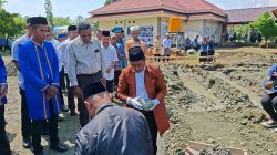 Semangat Kolektif Dinas Pendidikan Haltim Bangun Mushola, Bupati, Ini Contoh untuk OPD Lain
