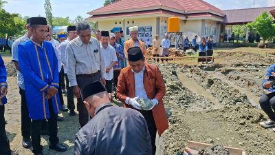 Semangat Kolektif Dinas Pendidikan Haltim Bangun Mushola, Bupati, Ini Contoh untuk OPD Lain