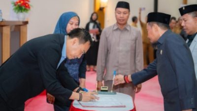 DPRD Haltim Serahkan Hasil Reses, Sekda Ricky, Jadi Acuan Penyusunan RKPD 2027