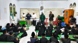 Hasby Yusuf Salurkan Al-Qur’an, Iqra dan Sound System untuk TPQ Hubbuddin Kalumata