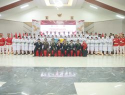 45 Calon Paskibraka Halsel Dikukuhkan, Helmi Tekankan Disiplin dan Kekompakan