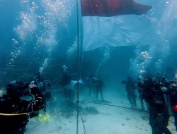 Di Dasar Laut Morotai berkibar Sang Merah Putih