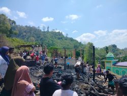 Kebakaran Hanguskan Rumah Warga di Loleojaya, Dokumen Penting dan Uang Rp5,7 Juta Ikut Terbakar