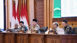 Menteri Nusron saat Rapat Koordinasi Transformasi Layanan di Kantor Sekretariat Daerah Provinsi Jawa Timur, Surabaya, (11/09/2026). Dok. MW/FA