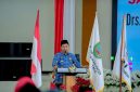 Bupati, Drs. Ubaid Yakub, MPA, memberikan sambutan pada Pelantikan Dewan Kehormatan dan PMI Kabupaten Halmahera Timur masa bakti 2025-2030 di Aula Lantai I Kantor Bupati Halmahera Timur Bersama PMI Provinsi Maluku Utara, pimpinan OPD, dinas teknis, serta anggota DPRD Haltim dari Komisi II dan III. Kamis (17/9/2026). Dok. M. Dzarik