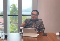 Kepala OJK Provinsi Maluku Utara, Adi Surahmat Saat di temui wartawan Koordinasi terkait Aktivitas Investasi Ilegal Zahra Berkah. Kamis, (17/09/26). Dok. Agis