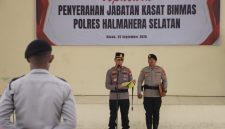 AKP Abdul Haris Alwan menyerahkan jabatan sebagai Kasat Binmas Polres Halmahera Selatan. Rabu, (23/09/26). Dok. Ian