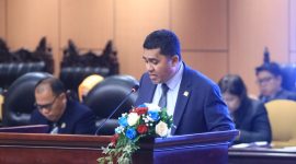 Anggota DPD RI dari daerah pemilihan Maluku Utara, Hasby Yusuf, menyoroti alokasi anggaran untuk daerah dalam RAPBN Tahun Anggaran 2027 saat menyampaikan pertimbangan resmi atas RUU APBN 2027 dalam Sidang Paripurna Luar Biasa ke-2 DPD RI di Jakarta. Rabu, (16/09/26). Dok. Istimewah