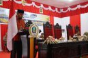 Bupati Halmahera Selatan Hasan Ali Bassam Kasuba, dalam rapat paripurna DPRD penyampaian Ranperda masuk dalam Propemperda. Jumat, (25/09/26). Dok. Ian