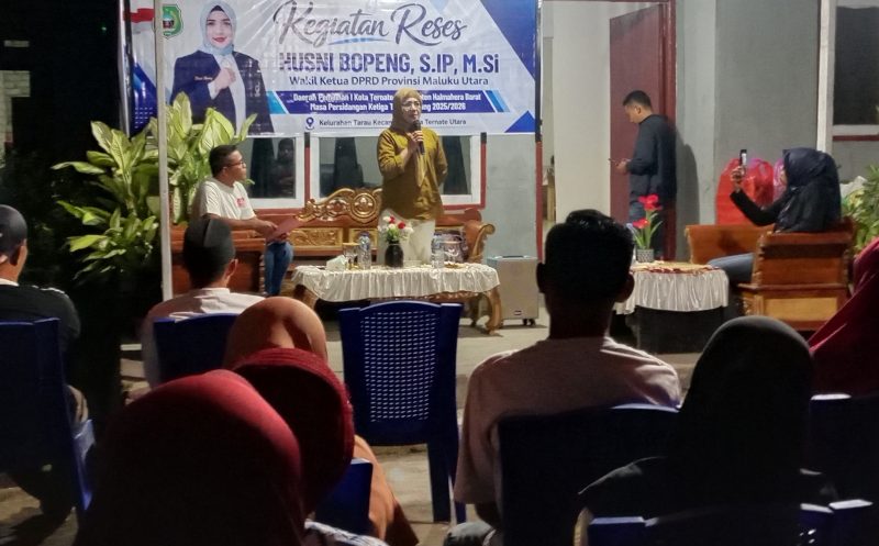 Anggota DPRD Provinsi Maluku Utara, Husni Bopeng, yang juga Wakil ketua II, reses di Kelurahan Tarau, Kecamatan Ternate Utara, Jumat (25/9/2026). Dok. Wan