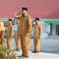 Bupati Halmahera Selatan Hasan Ali Bassam Kasuba Saat Pimpin Apel Gabungan di Halaman Kantor Bupati Halsel. Senin (28/09/26). Dok. Ian