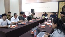 Pemprov Malut menggelar Rapat Koordinasi Percepatan Pembangunan Rumah bagi Komunitas Adat Terpencil (KAT)  siang, di Ruang VIP Pemda Bandara Baabullah,Ternate. Jumat, (18/9/2026). Dok. Humas ADPIM