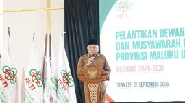 Wakil Gubernur Malut, Sarbin Sehe, memberikan sambutan pada acara pelantikan DPC dan Musda HKTI Provinsi Maluku Utara periode 2026–2031 yang berlangsung di Hotel Bella, Ternate. Senin (21/09/26). Dok. Humas ADPIM