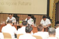 Renkas dipimpin langsung oleh Sekretaris Daerah Provinsi Maluku Utara, Drs. Samsuddin A. Kadir, bersama OPD dan PPATK bertempat di Ruang VIP Bandara Sultan Babullah, Rabu (23/09/26). Dok. Humas ADPIM