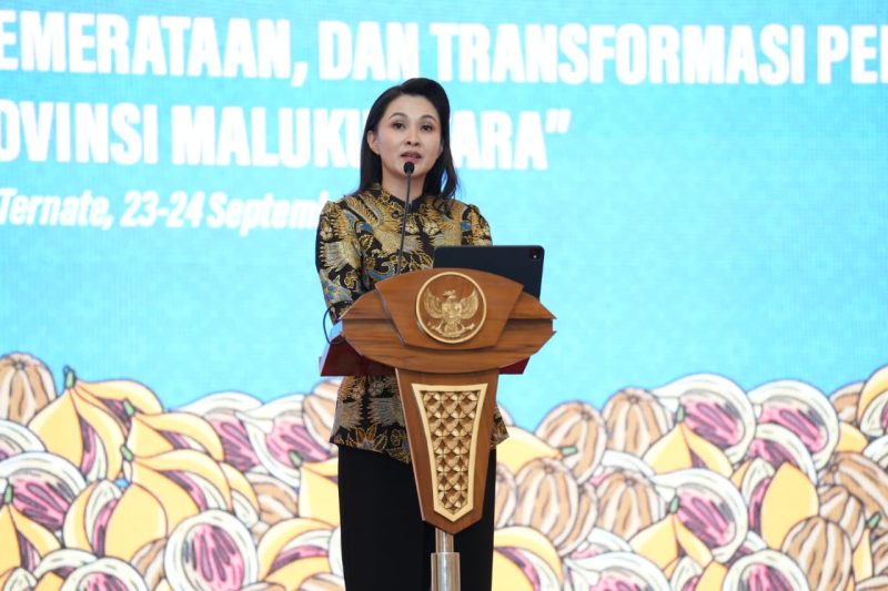 Gubernur Maluku Utara, Sherly Tjoanda membuka secara resmi Rapat Koordinasi Pendidikan Provinsi Maluku Utara Tahun 2026 di Gamalama Ballroom, Bela Hotel, Ternate. Rabu, (23/09/26). Dok. Humas ADPIM. 
