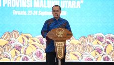 Pemerintah Pusat Direktur Jenderal Pendidikan Menengah dan Pendidikan Khusus (Dirjen Dikmen Diksus) Kemendikdasmen, Tatang Mutaqin, Rapat Koordinasi Pendidikan Tahun 2026 yang berlangsung di Gamalama Ballroom, Bela Hotel, Ternate. Rabu, (23/09/26). Dok. Humas ADPIM.