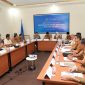 Sekda bersama Kepala Perangkat Daerah , Tim Penyusun Naskah Akademik , Sampoerna University, jajaran direksi dan pimpinan BUMD melaksanakan FGD tentang Revitalisasi BUMD Provinsi Maluku Utara yang bertempat di ruang VIP Bandara Baabullah, Ternate, pada Selasa (29/09/26). Dok. Humas ADPIM