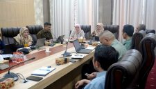 Pemerintah Provinsi Maluku Utara bersama BPK RI Perwakilan Provinsi Maluku Utara menggelar diskusi terkait Pengelolaan Sumber Daya Mineral dan Ketahanan Energi di Ruang Rapat Lantai 2 Kediaman Crysant TERNATE. Jumat, (18/09/26). Dok. Humas Pemprov Malut