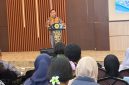 Kepala BPOM, Prof. dr. Taruna Ikrar, M.Biomed., Ph.D., mengawali kuliah umumnya  diaula Lantai 3, Universitas Mataram. Kamis, (8/10/2027). Dok. Istimewa. 
