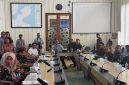 Sekda Haltim, Ricky Chairul Richfat, saat mewakili Bupati Haltim membuka HLM, TPID, bersama Perwakilan Bank Indonesia Provinsi Maluku Utara, di aula Kantor Bupati. Kamis, (8/10/2026).Dok. M. Dzarik. 