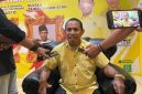 Wakil Ketua DPRD Kota Ternate, Amin Subuh, Saat di temui wartawan ruang kerja kantor DPD Partai Golkar Kota Ternate. Kamis, (08/10/26). Dok. Agis.