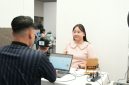 Direktorat Jenderal Imigrasi melaksanakan foto Paspor di kantor kementerian Imigrasi. Senin, (12/10/26). Dok. Istimewa. 
