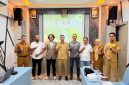 Foto bersama Anggota DPD RI Bersama PUPR Provinsi Maluku Utara. di Hotel Belson, Kota Ternate. Selasa (20/10/26). Dok. Istimewa. 