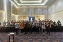 PT BRI (Persero) Tbk melalui BRI Kantor Cabang Ternate dan Kejaksaan Tinggi (Kejati) Provinsi Maluku Utara foto bersama di Bela Hotel Ternate. Rabu, (21/10/26). Dok. Agis. 