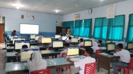 Tes Kemampuan Akademik (TKA) di SMA Negeri 3 Kota Ternate Gelombang 1, Sesi 1, Ruang 1. Senin, (26/10/26). Dok. Momole. 