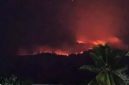 Kebakaran di kawasan Gunung Gamkonora, Kecamatan Ibu Selatan, Kabupaten Halmahera Barat, Minggu (4/10/2026) malam. Dok. Warga. 