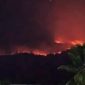 Kebakaran di kawasan Gunung Gamkonora, Kecamatan Ibu Selatan, Kabupaten Halmahera Barat, Minggu (4/10/2026) malam. Dok. Warga. 