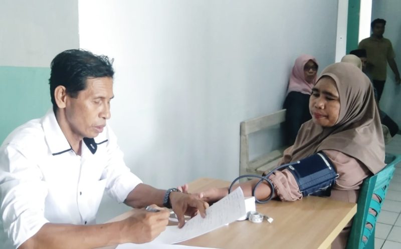 Calon Jamaah Haji Saat cek kesehatan di Rumah Sakit Kota Ternate. Rabu, (07/10/26). Dok. Agis