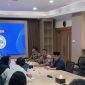 Plt Kepala Dinas PUPR Maluku Utara Risman Iriyanto Djafar Rapat koordinasi dengan Balai Pengembangan Kompetensi Bina Konstruksi Kementerian Pekerjaan Umum dan Balai Jasa Konstruksi Jayapura. Kamis, (08/10/26). Dok. Istimewa. 