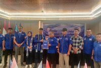 Nasri Abubakar secara resmi mengembalikan formulir pendaftaran bakal calon Ketua DPD Partai Demokrat Provinsi Maluku Utara, di Bela Hotel.Sabtu, (31/10/2026). Dok. Is. 